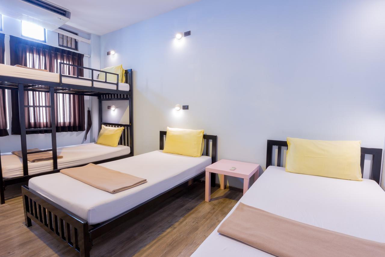 Oldtown Hostel Bangkok Exterior foto